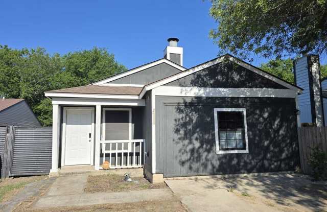 Beautifully maintained rental home conveniently located in Northeast San Antonio! Gallery 1