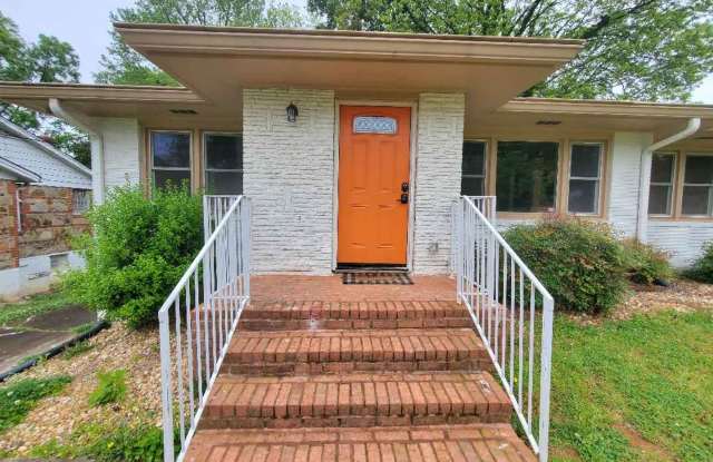 Room in 4 Bedroom Home at Morris Brown Dr SW photos photos