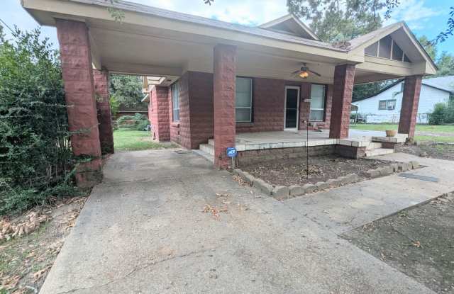 Coming Soon! 3 Bed, 1 Bath on Arkansas Side photos photos