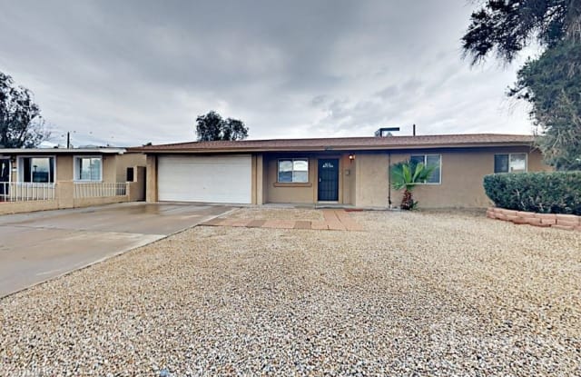 7302 W Heatherbrae Drive - 7302 West Heatherbrae Drive, Phoenix, AZ 85033