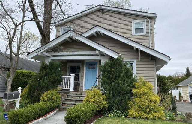 5 Oakland Terrace - 5 Oakland Terrace, Darien, CT 06820