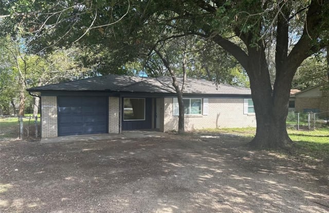307 NE Front Street - 307 Northeast Front Street, Edgewood, TX 75117