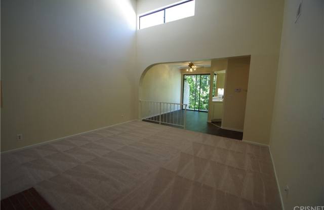 7211 Cozycroft Avenue Gallery 3