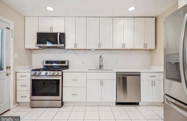 6518 WILMETT Road Gallery 4