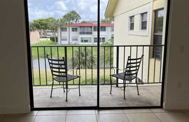 1522 Lake Crystal Drive unit: E photos photos