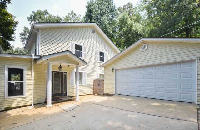 Water Front Home for Rent on Lake Jordan in Titus, AL Gallery 4