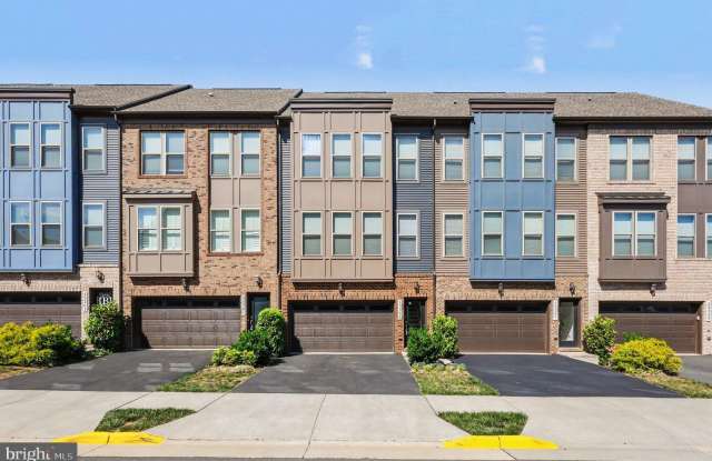 45359 DAVENO Square photos photos