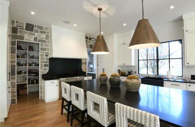 4234 West Club Lane NE Gallery 4