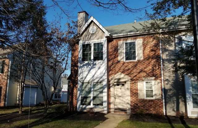 Updated, spacious, centrally located end-unit townhouse with lots of amenities in exclusive Governor's Pointe! photos photos