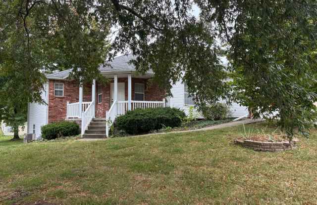 Large 3 Bed 2 Bath House In SW Como! Gallery 4