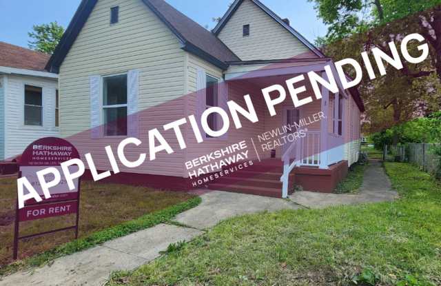 3-bedroom home on the south side of town offers great space and a location just blocks from Davis Park Elementary photos photos