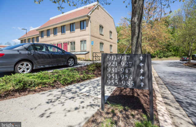 945 RUSSELL AVE. unit: B photos photos