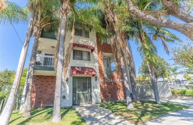 317 West Acacia #4 Gallery 2