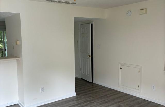 Oaklawn Park: 3 Bedroom 2.5 bath Townhome Gallery 4
