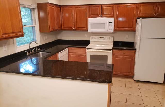 5902 HOLLOW OAK COURT Gallery 3