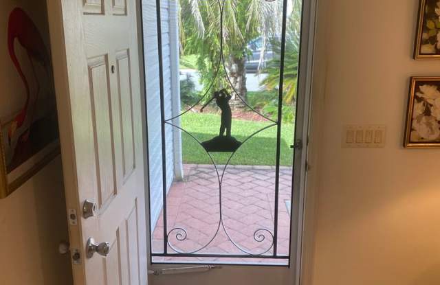 Highly Desirable ANNUAL Furnished Lease in the Village of Polo Ridge Gallery 2