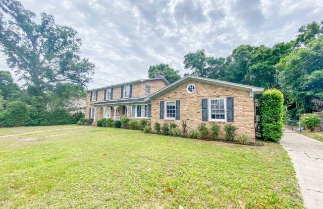 1221 Driftwood Drive Gallery 2