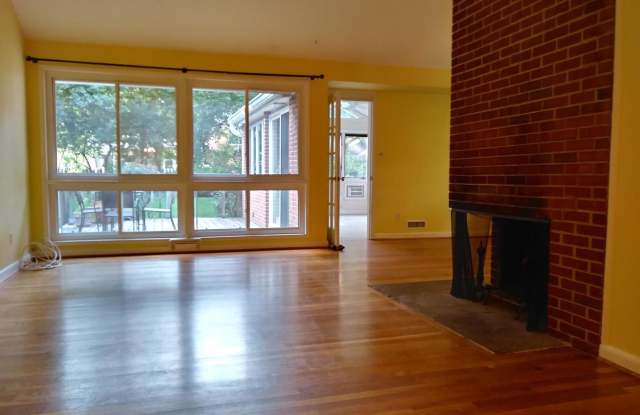 5933 AVON DR Gallery 4