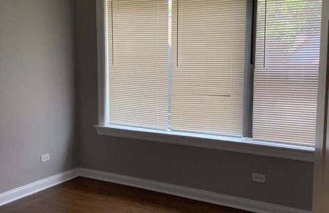 7652 South Ingleside Ave. photos photos