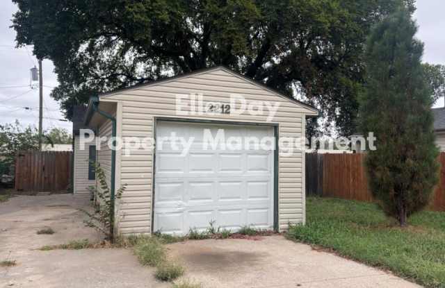 2212 Santa Fe South Gallery 1