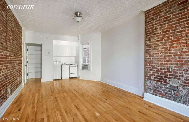 56 Perry Street Gallery 2