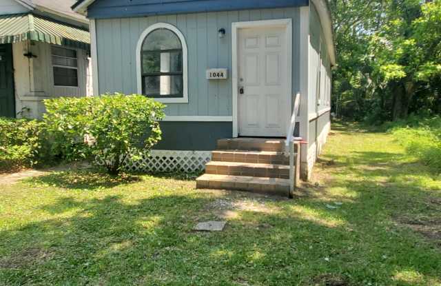 1044 Reiman St photos photos