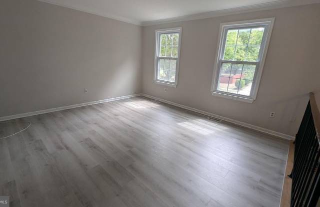 8903 BLACKBRIAR CT Gallery 3