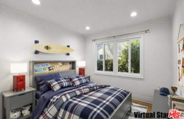 2646 Westwood Boulevard Gallery 2