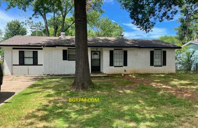 Fully Furnished 4 Bdrm Home photos photos