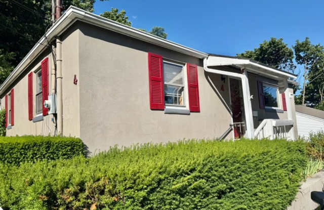 FOR RENT: Charming Ranch Home Near West Point with Seasonal Hudson River Views photos photos
