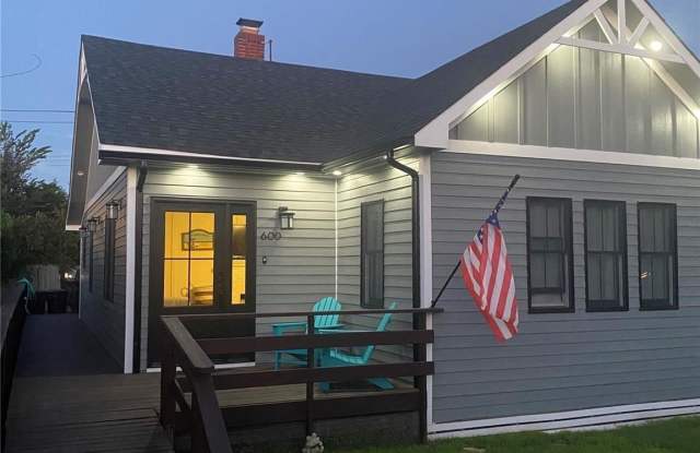 600 Bayberry Walk photos photos