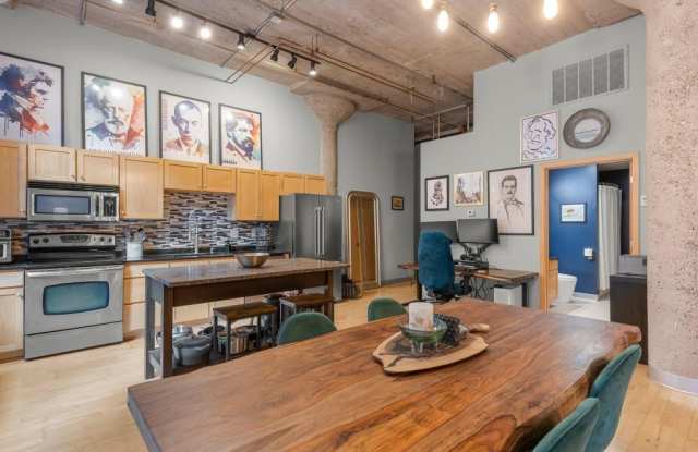 521 S 7th Street Gallery 3