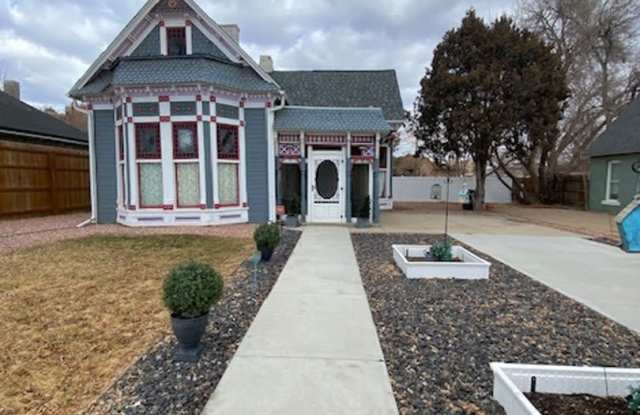 Charming Victorian Era Painted Lady Cottage in the heart of Trinidad, CO photos photos