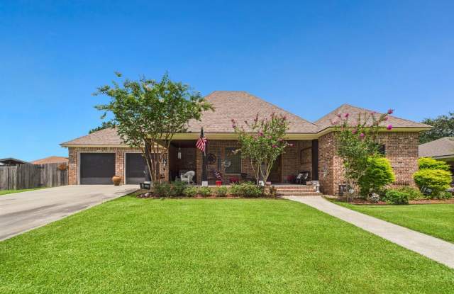 NEW ON MARKET! photos photos