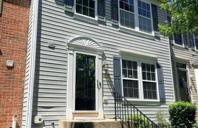 2 Bedroom Garage Townhouse in Cromwell Fountain, Glen Burnie photos photos