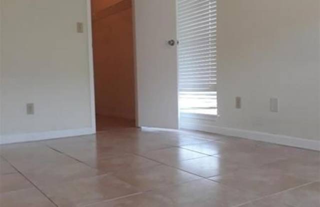 755 Riverside - 755 Riverside Dr, Coral Springs, FL 33071