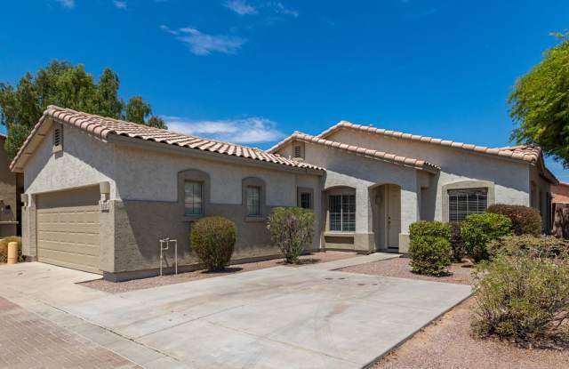 Charming 3-Bed, 2-Bath Home near Riggs Rd  Cooper Rd - Enjoy Golf  Amenities! photos photos