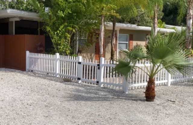1415 S School Ave - 1415 South School Avenue, Sarasota, FL 34239