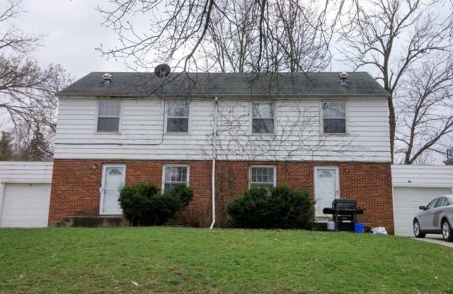 3 Bedroom Steps Away From Campus - 2144 Sunset Drive, Ames, IA 50014
