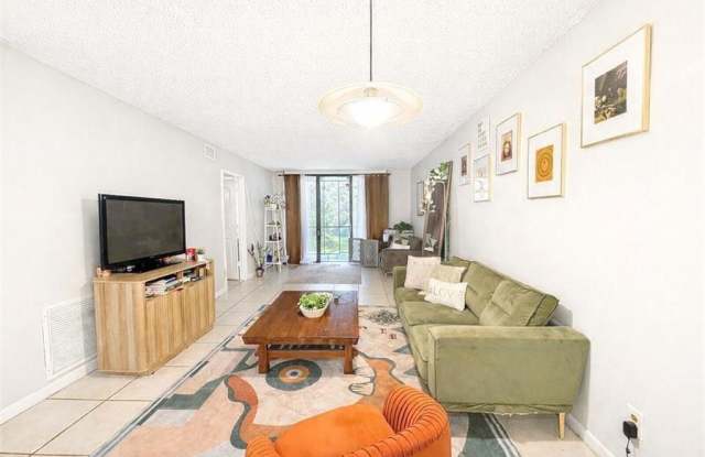 3300 NW 46th St photos photos