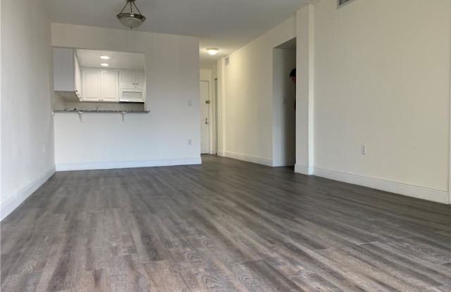 19477 Northeast 10th Avenue Gallery 2