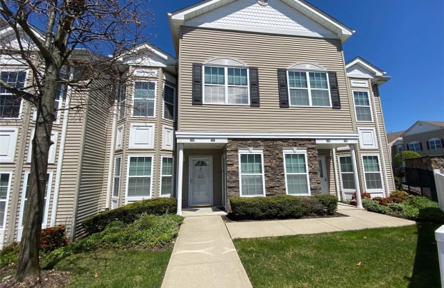 347 Spring Dr - 347 Spring Drive, East Meadow, NY 11554