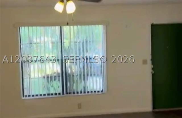 792 Lantern Tree Ln photos photos