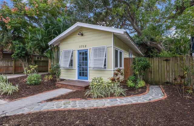 1712 Siesta Dr photos photos