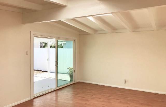 5021 Acuna St Gallery 3