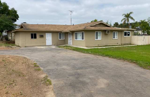 Amazing Home Large Lot Gallery 3