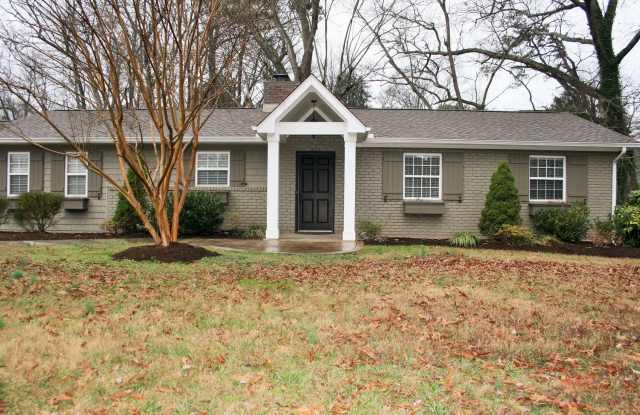 ROCKY HILL AREA - UPDATED 3 BEDROOM, 2.5 BATH HOME - 1309 Craig Road, Knoxville, TN 37919