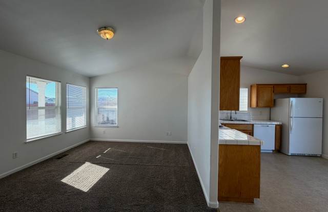 Cozy 3-bedroom home in Donner Trails, Fernley Gallery 4