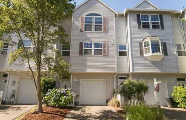 Beautiful Murrayhill Townhome with Dual Primary Suites & Private Backyard! photos photos Beautiful Murrayhill Townhome with Dual Primary Suites & Private Backyard! photos photos
