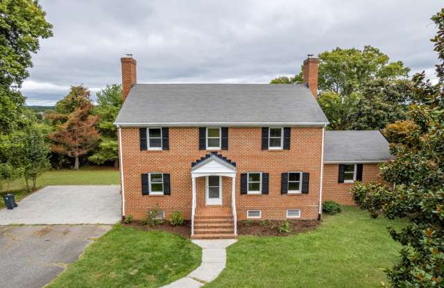 5 Bedroom || 3 Bathroom Home photos photos